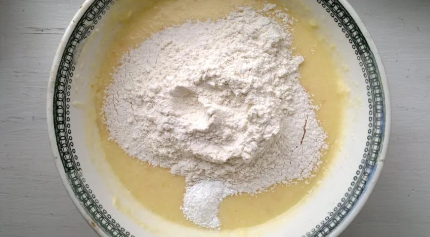 Кекс с апельсином, клюквой и сырным кремом: шаг 6