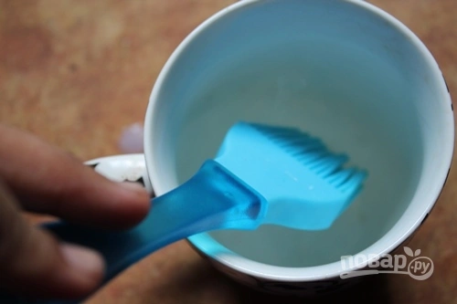 Шаг 6: Кекс в микроволновке без яиц