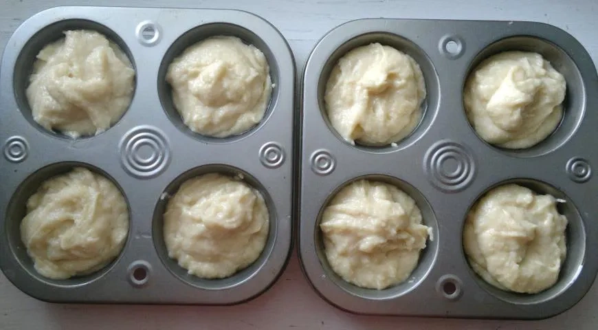 Мини-кексы с виноградом: шаг 6