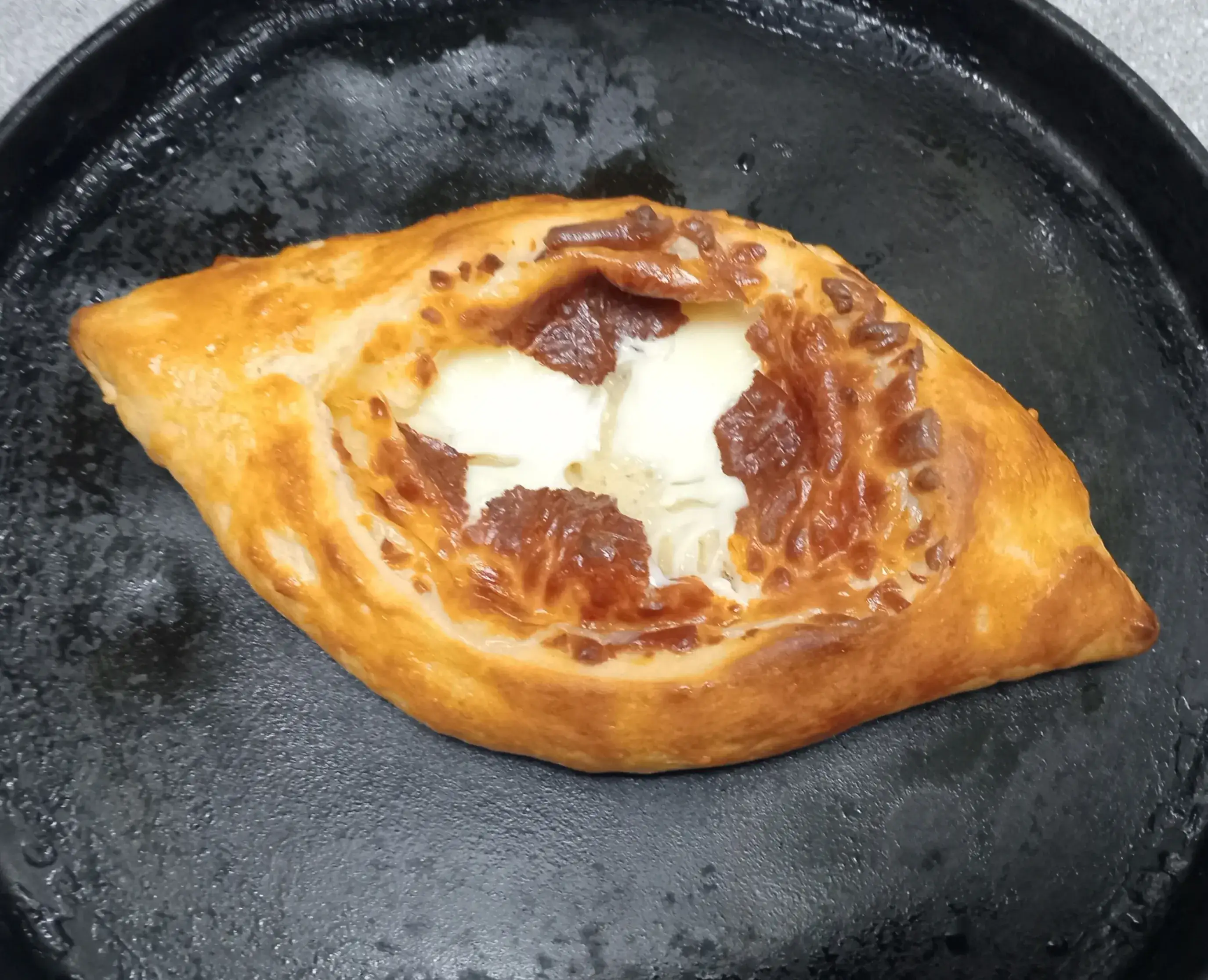 Хачапури по-аджарски: шаг 6