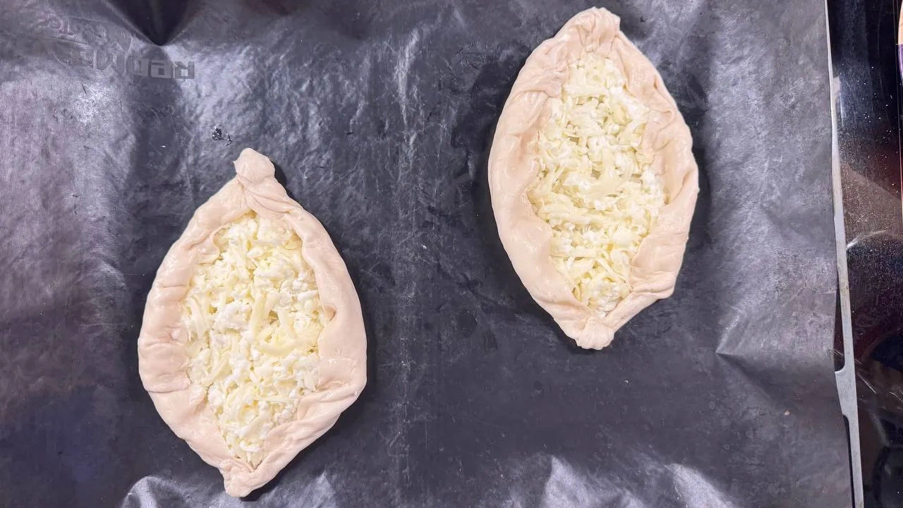 Хачапури за полчаса на лепёшке роти: шаг 6