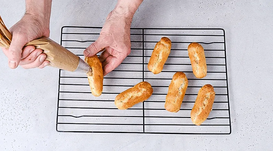 Кофейные эклеры: шаг 6