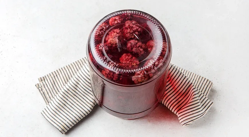 Компот из ежевики на зиму: шаг 6