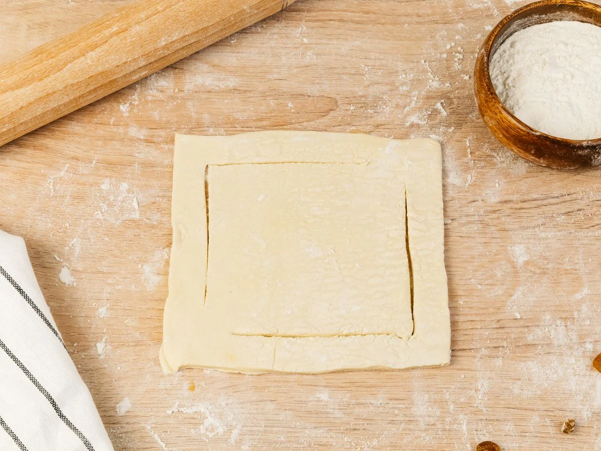 Шаг 6: Конвертики с творогом и изюмом