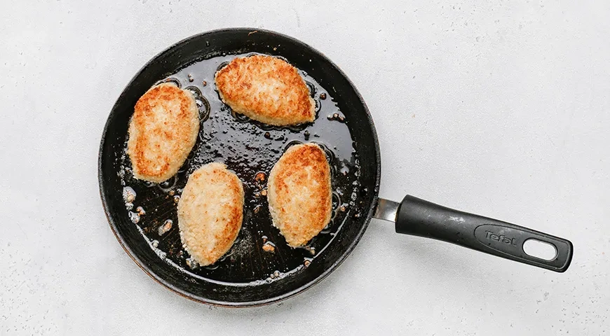 Котлеты из сома: шаг 6