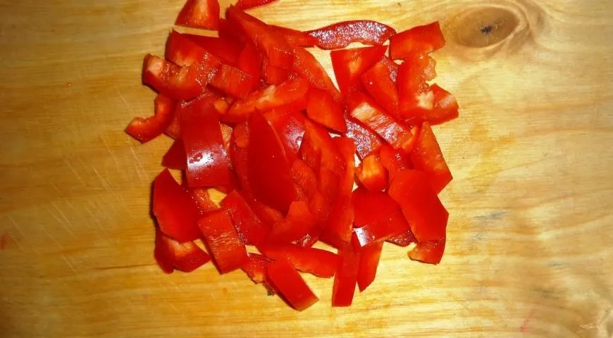 Куриные бёдра с овощами: шаг 6