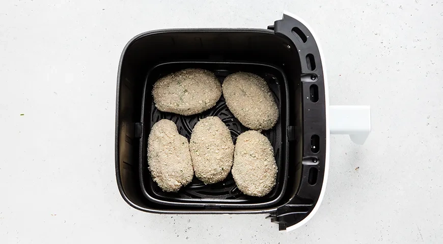 Куриные котлеты в аэрогриле: шаг 6