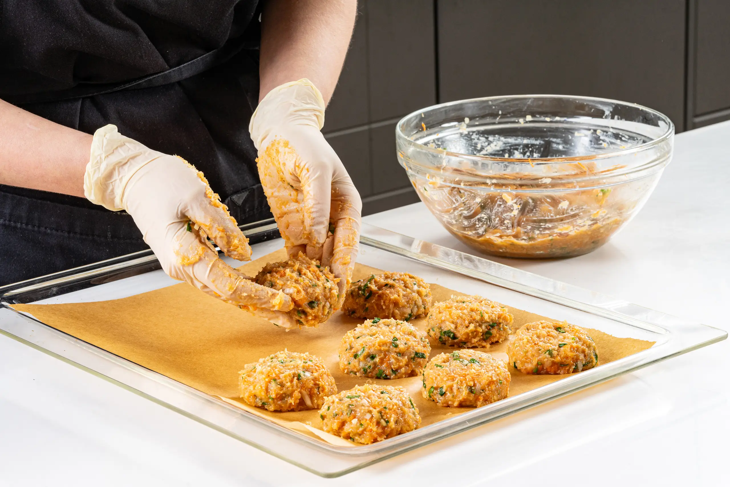 Шаг 6: Куриные котлеты в духовке с перечным соусом