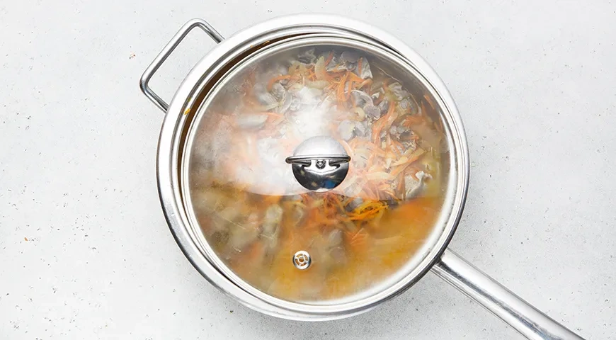 Куриные желудки, тушенные с луком: шаг 6