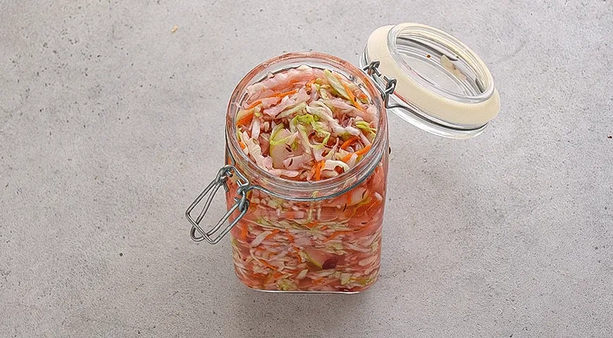 Квашеная капуста в кастрюле: шаг 6