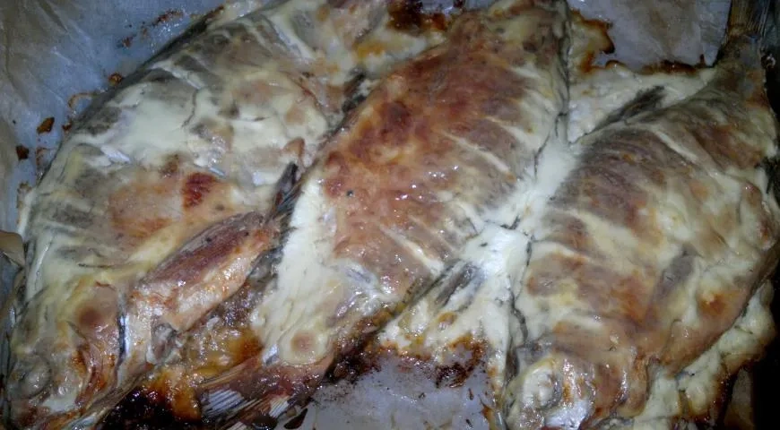 Лещи, запечённые в сметане: шаг 6