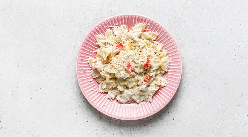 Макароны с крабовыми палочками: шаг 6