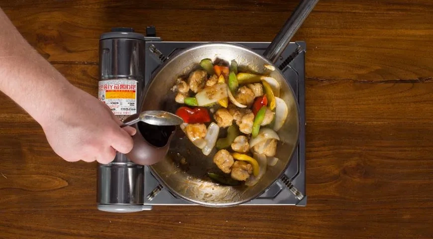 Малоглазый макрурус, жаренный на сильном огне с овощами: шаг 6