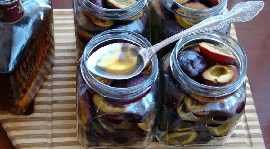 Маринованные сливы с коньяком: шаг 6