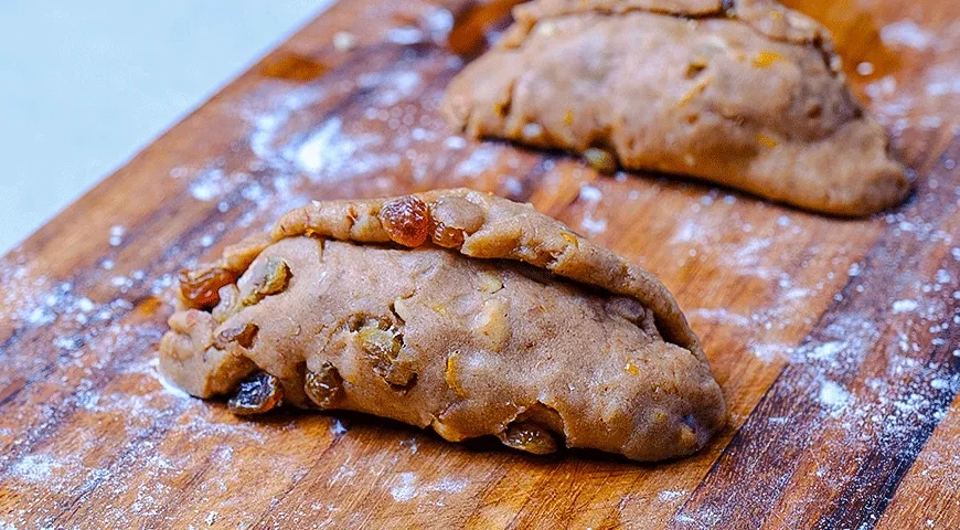 Мини-штоллены с домашним марципаном: шаг 6