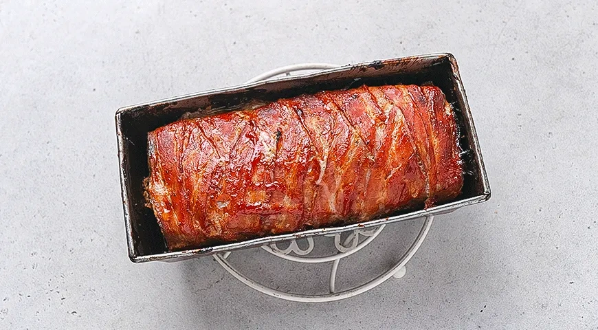 Мясной рулет из фарша в беконе: шаг 6