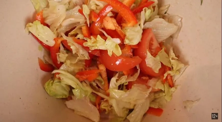 Мясной рулет с моцареллой: шаг 6