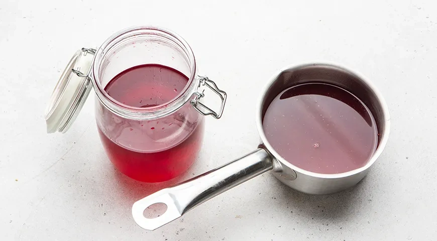 Настойка из клюквы с медом и мятой по-домашнему: шаг 6