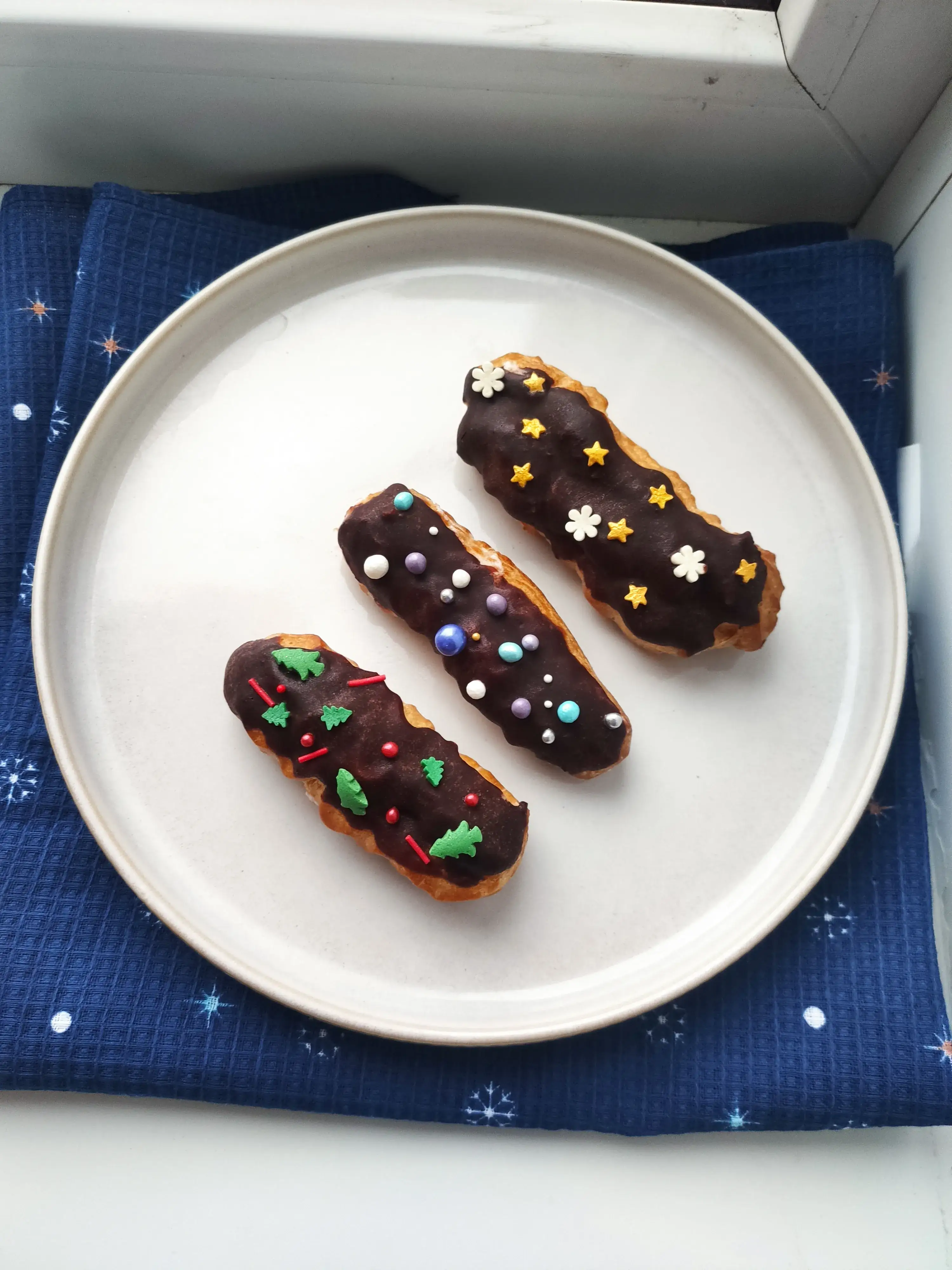 Новогодние эклеры: шаг 6