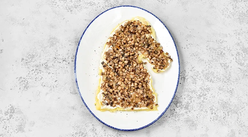 Новогодний салат «Лошадь»: шаг 6