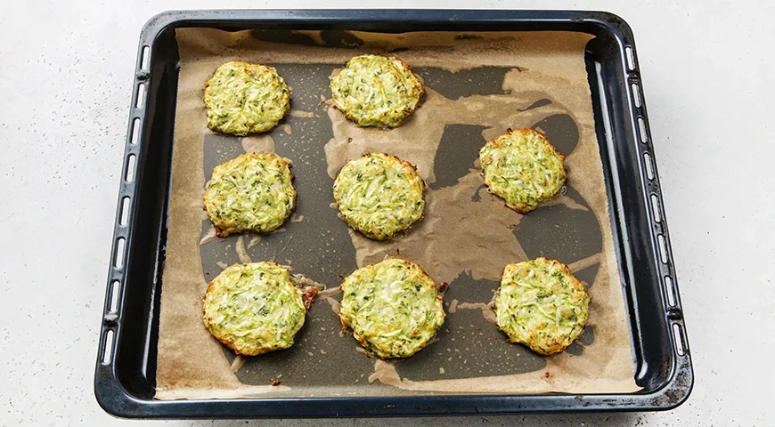 Оладьи из кабачков в духовке: шаг 6