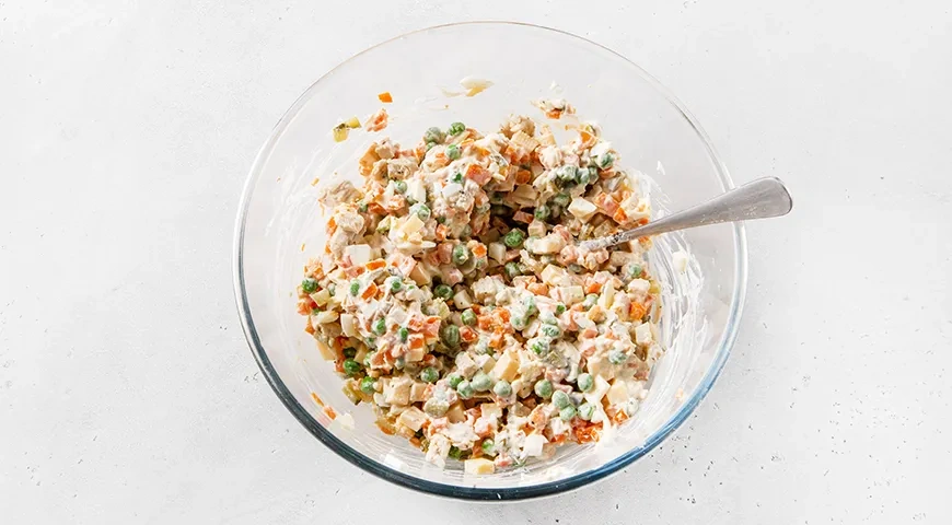 Оливье с сыром: шаг 6