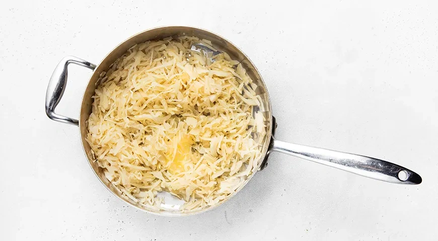 Осетинский пирог с капустой (Кабускаджин): шаг 6