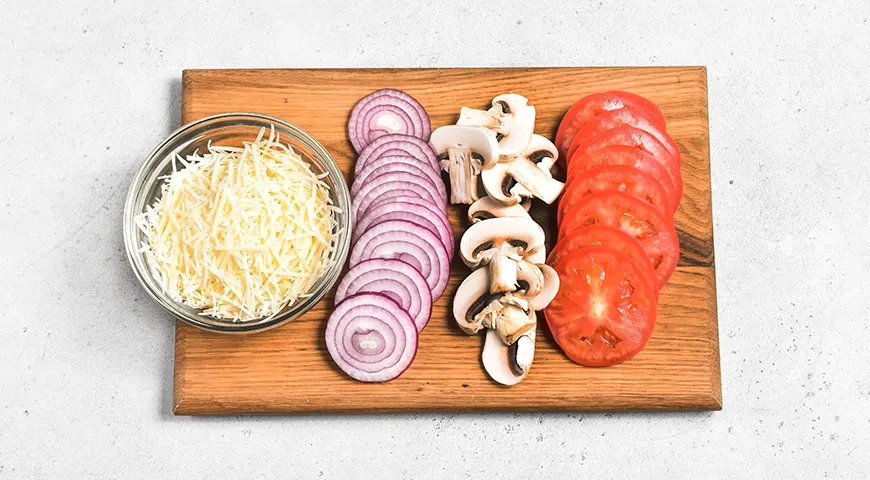 Пицца с курицей и грибами: шаг 6