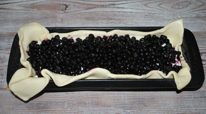 Пирог с рикоттой и черникой: шаг 6