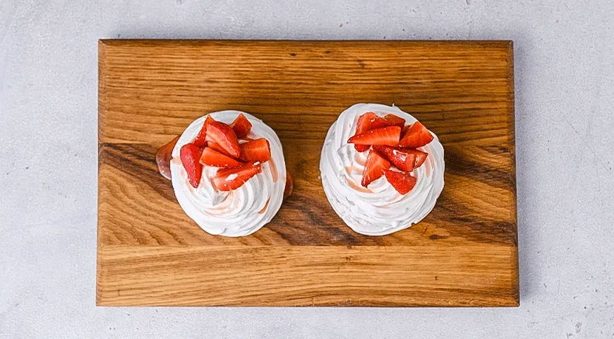 Пирожные мини-Павлова с сырным кремом: шаг 6