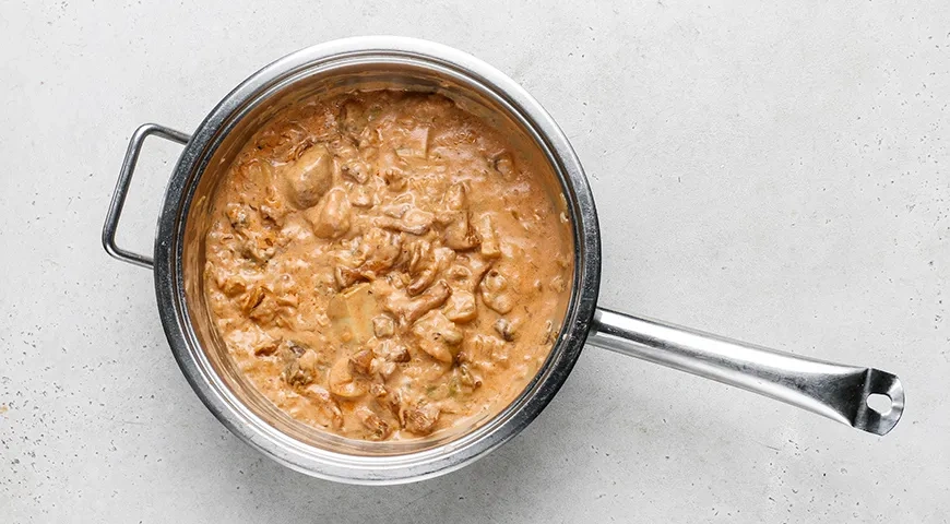 Подлива из замороженных грибов: шаг 6