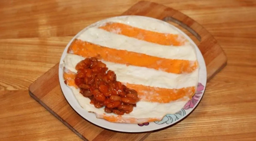 Полосатый омлет с начинкой: шаг 6