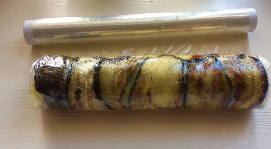 Постный рулет из баклажанов: шаг 6