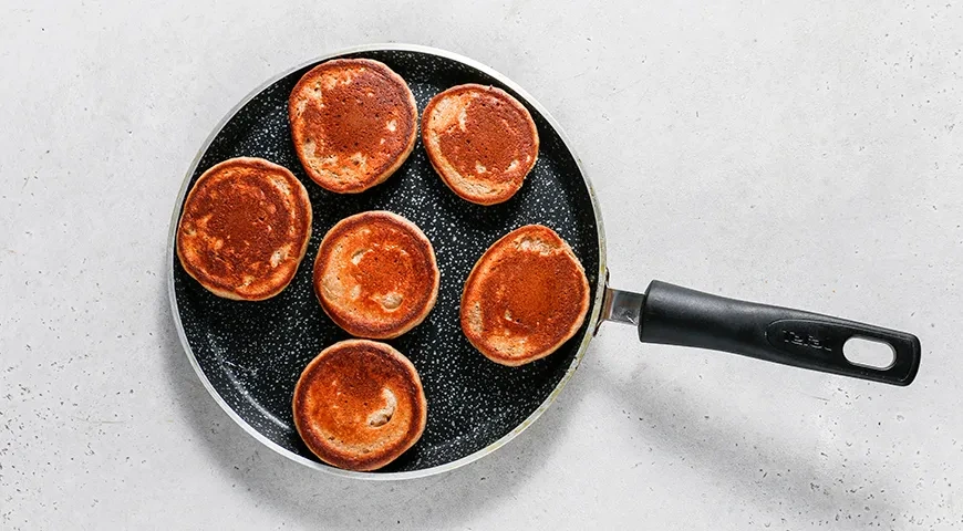 Пышные оладьи из ржаной муки: шаг 6