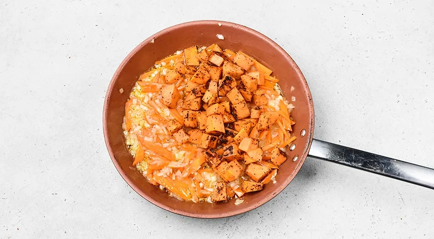 Рис с тыквой в сковороде: шаг 6