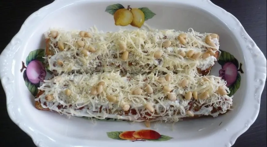 Рулеты-драники с курицей и кедровыми орешками: шаг 6