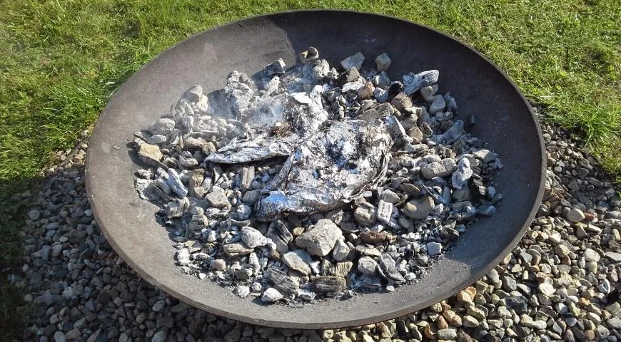 Рыба - по тайски в чугунной чаше на углях: шаг 6