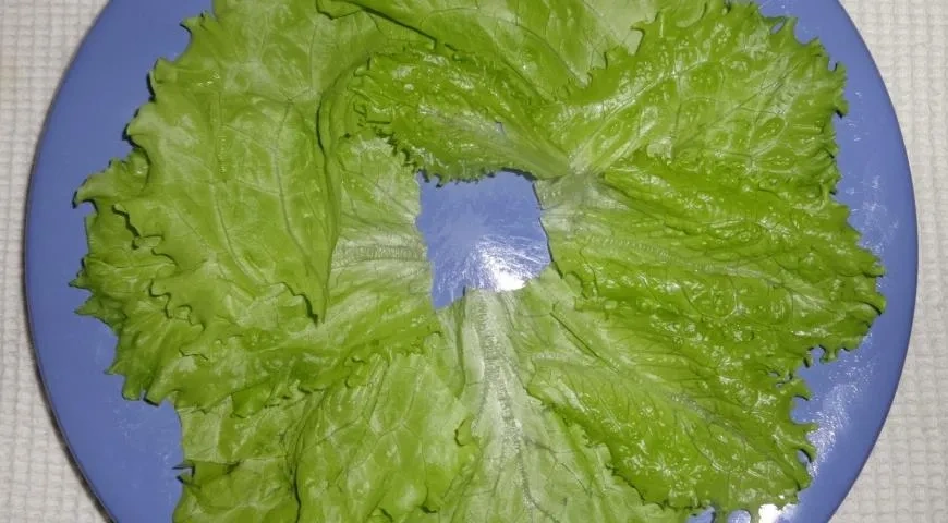 Салат "Одуванчики": шаг 6