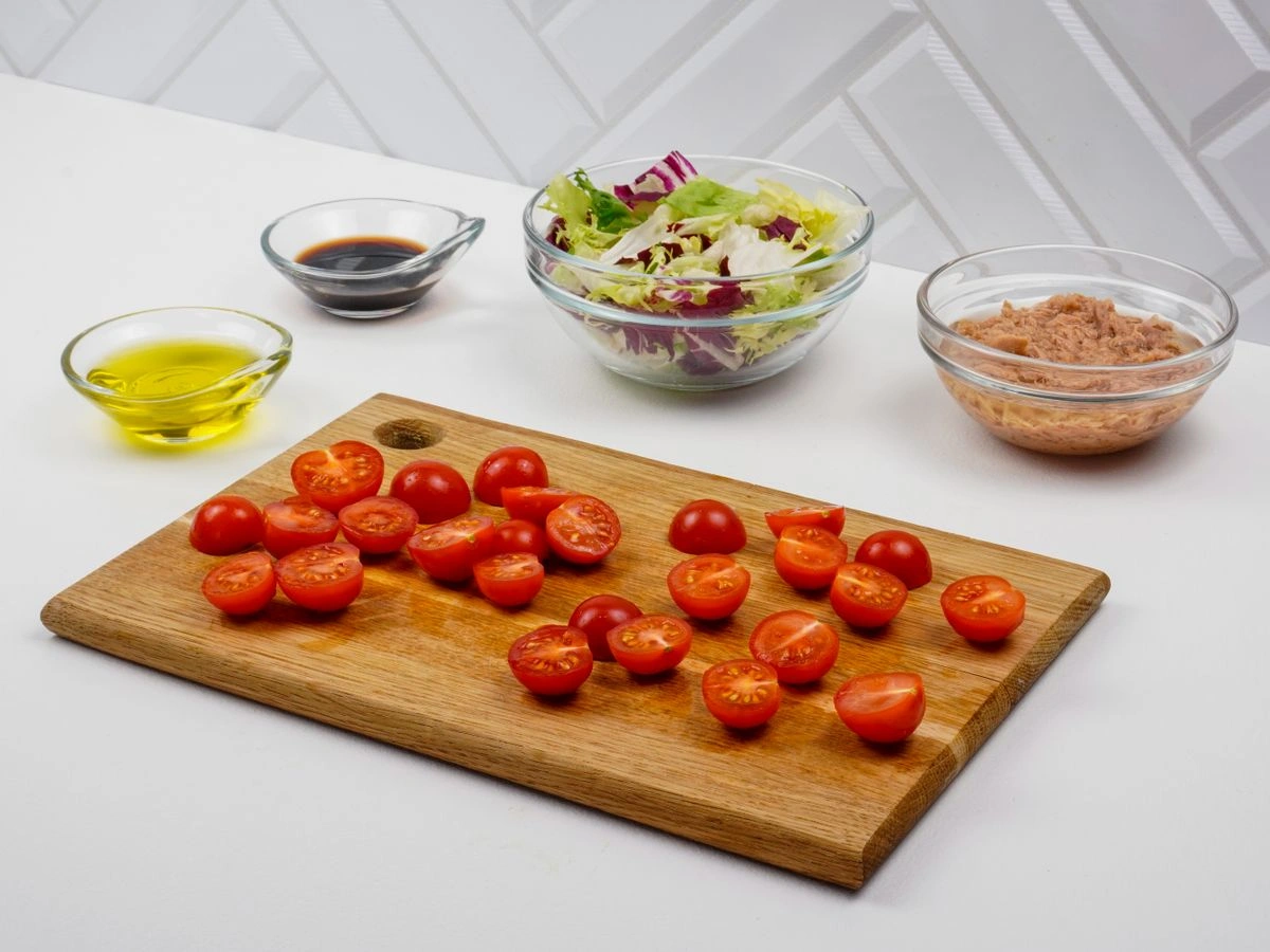 Шаг 6: Салат с авокадо и тунцом