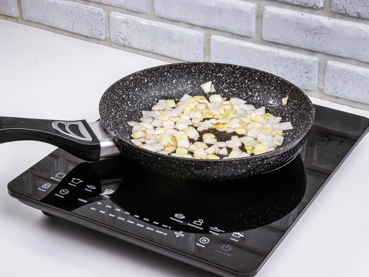 Шаг 6: Салат с курицей и ананасами