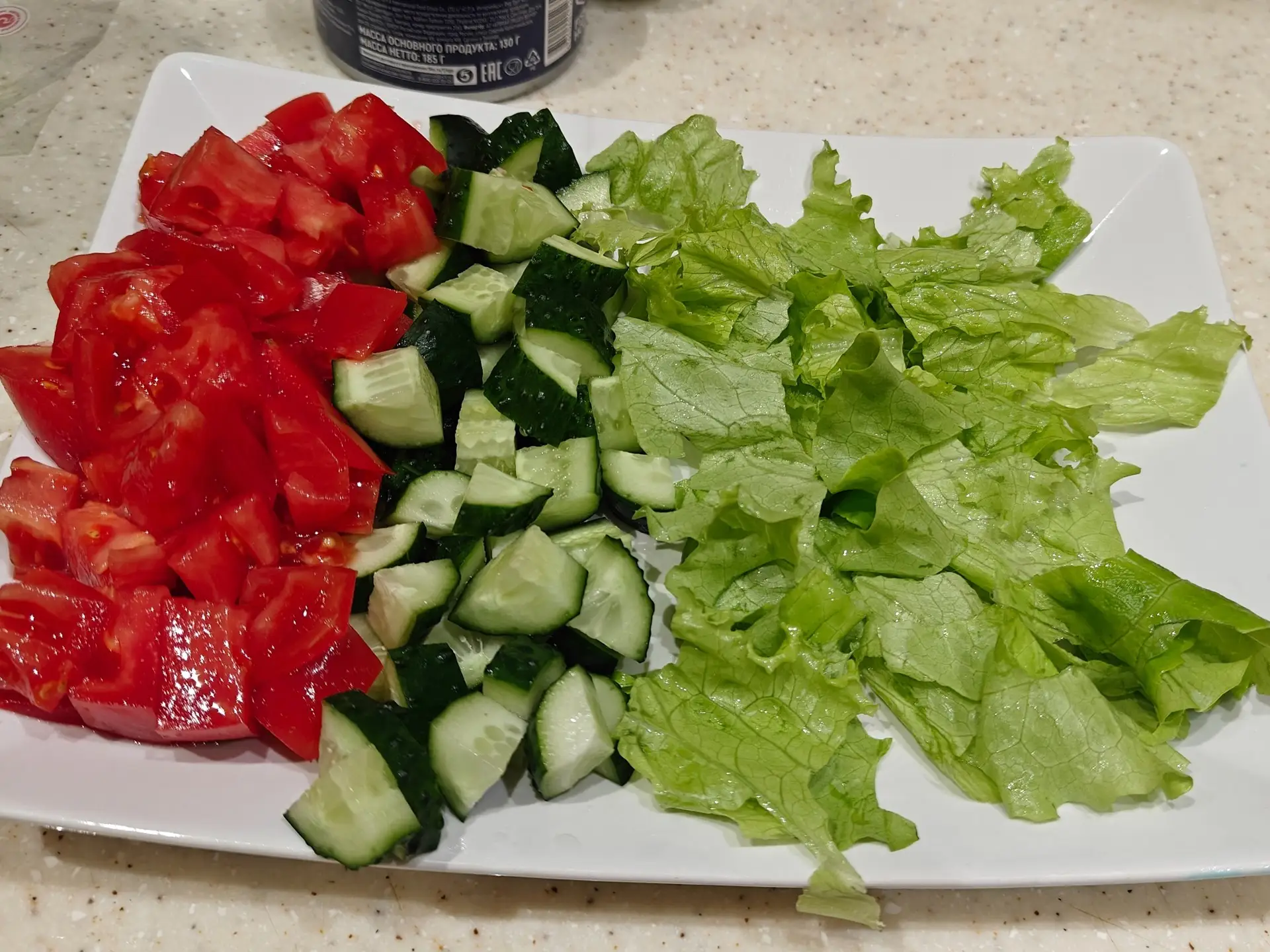 Шаг 6: Салат с тунцом и авокадо