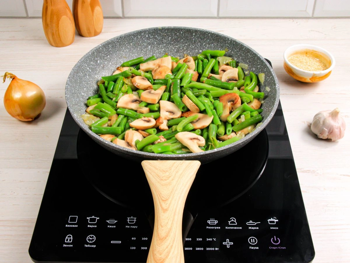 Шаг 6: Салат со стручковой фасолью и шампиньонами