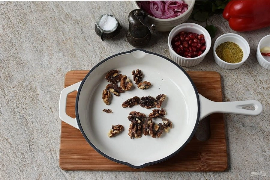 Шаг 6: Салат тбилиси с гранатом