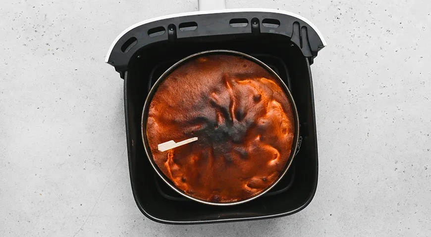 Шарлотка в аэрогриле: шаг 6