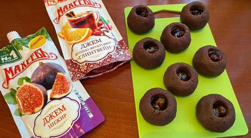 Шоколадные хинкали с джемом "Махеевъ" к 23 февраля: шаг 6