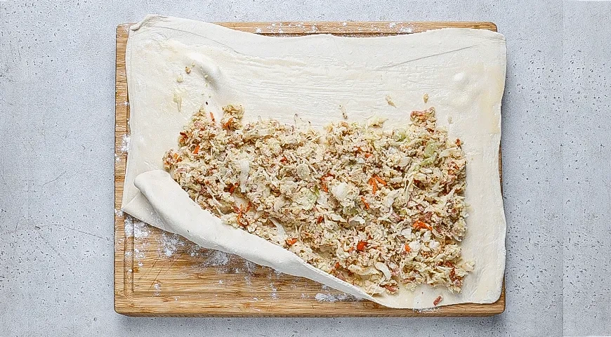 Штрудель с квашеной капустой: шаг 6