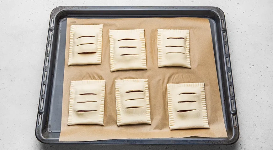 Слойки с повидлом: шаг 6