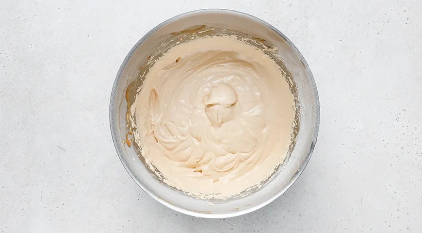 Сметанный крем с вареной сгущенкой: шаг 6