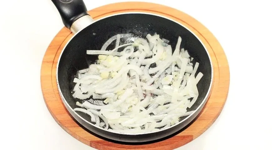 Сочные котлеты из баклажанов: шаг 6