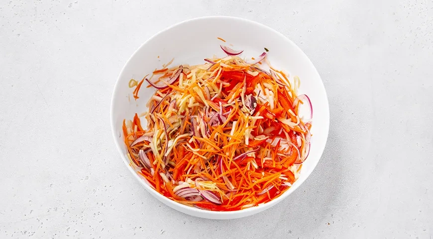 Сосиски в тесте, с овощами и сыром: шаг 6